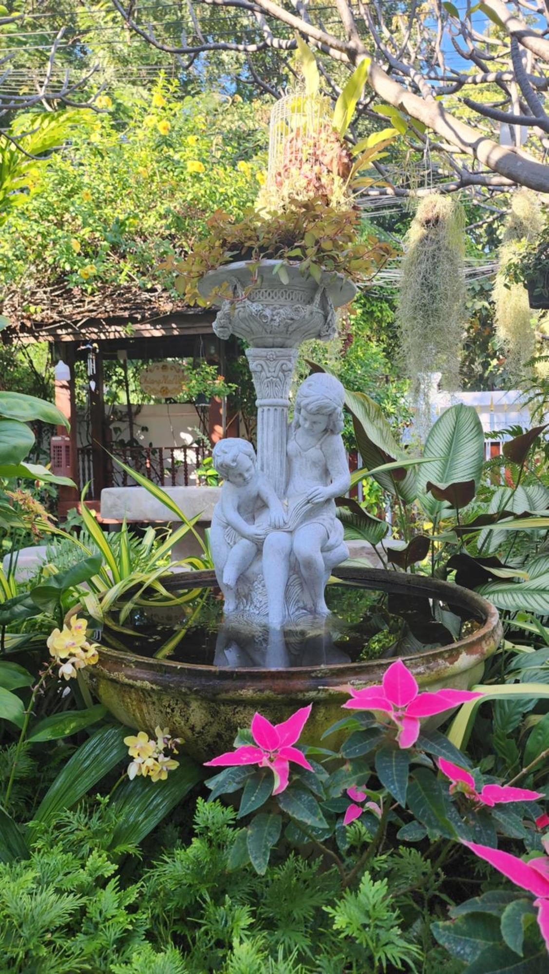 Chiangmai Singharat Road Villa Csiangmaj Kültér fotó