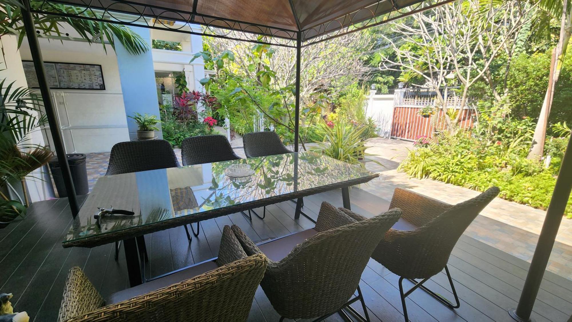 Chiangmai Singharat Road Villa Csiangmaj Kültér fotó