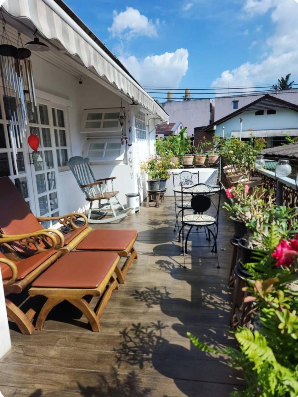 Chiangmai Singharat Road Villa Csiangmaj Kültér fotó