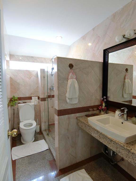 Chiangmai Singharat Road Villa Csiangmaj Kültér fotó